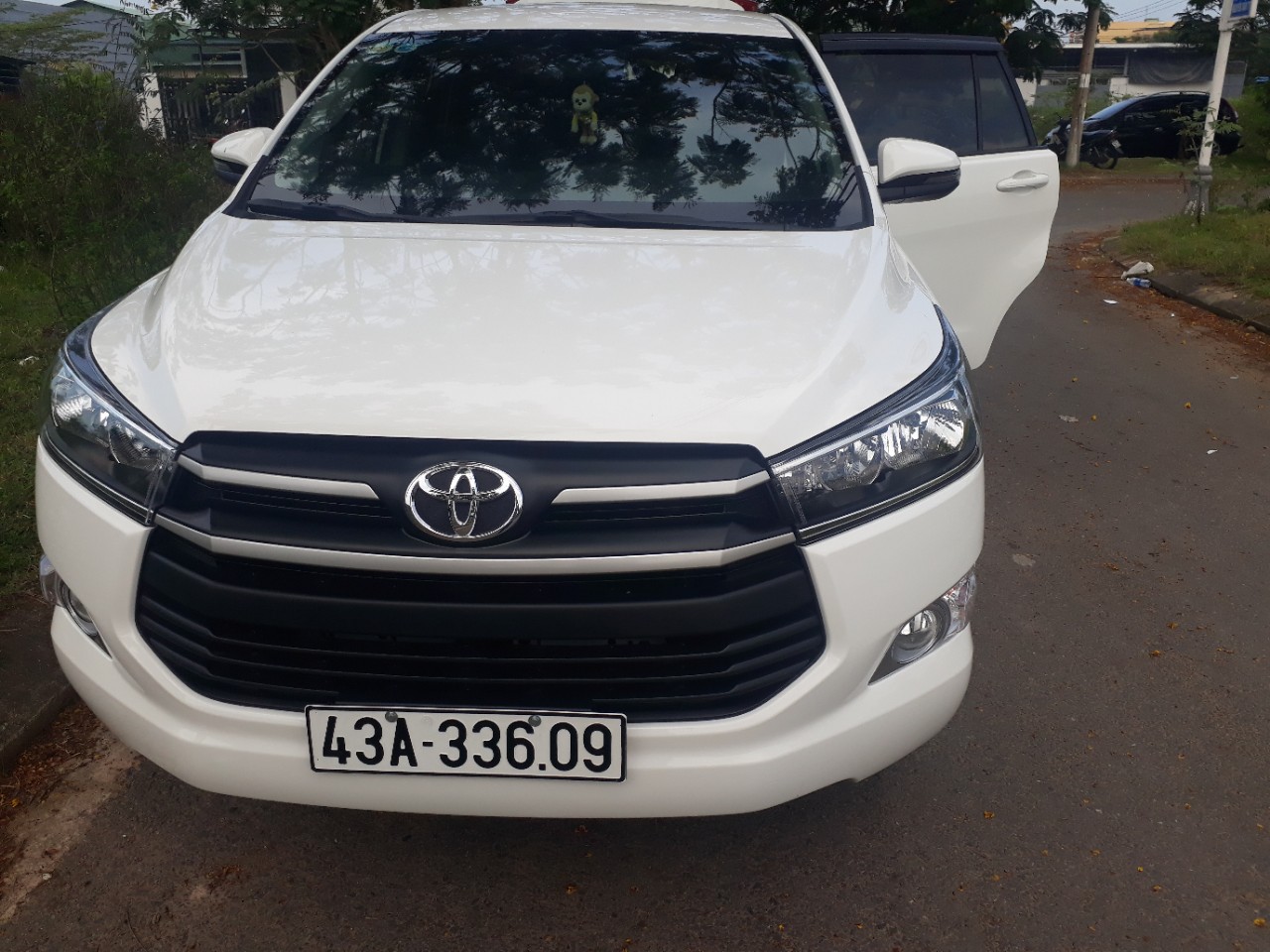 thuê xe 7 chỗ Đà Nẵng Innova